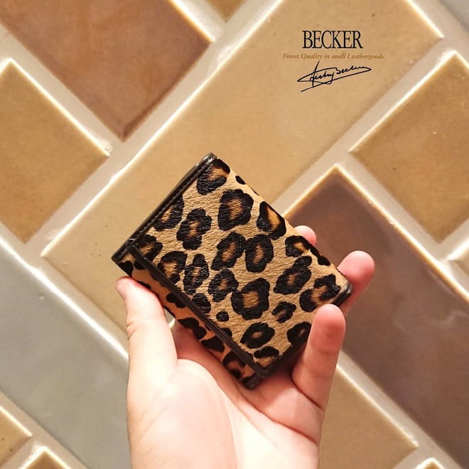 BECKER(ベッカー)極小財布 レオパード