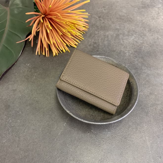 BECKER（ベッカー）極小財布 BOX型 イタリアンレザー/ADRIA 