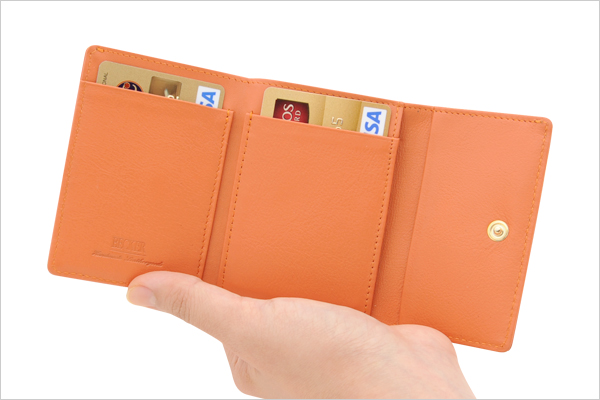 極小財布 ボックス型小銭入れ ミニ財布ブームの火付け役 ベッカー極小財布 を取扱う通販サイト 財布の通販luxe リュクス 本店